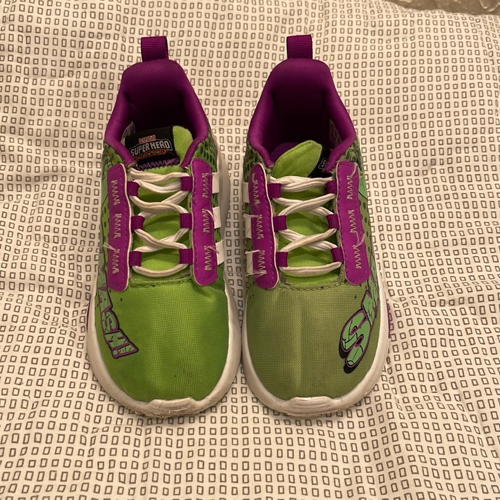 Adidas Toddler Boys' Marvel Superhero Adventures Hulk Racer TR21 Shoes